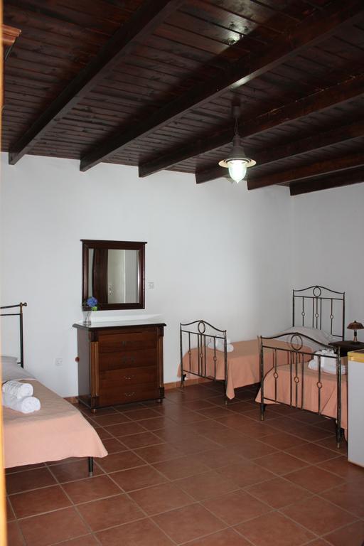 Exo Nimfion Lalloudes Seaside Accommodation الغرفة الصورة